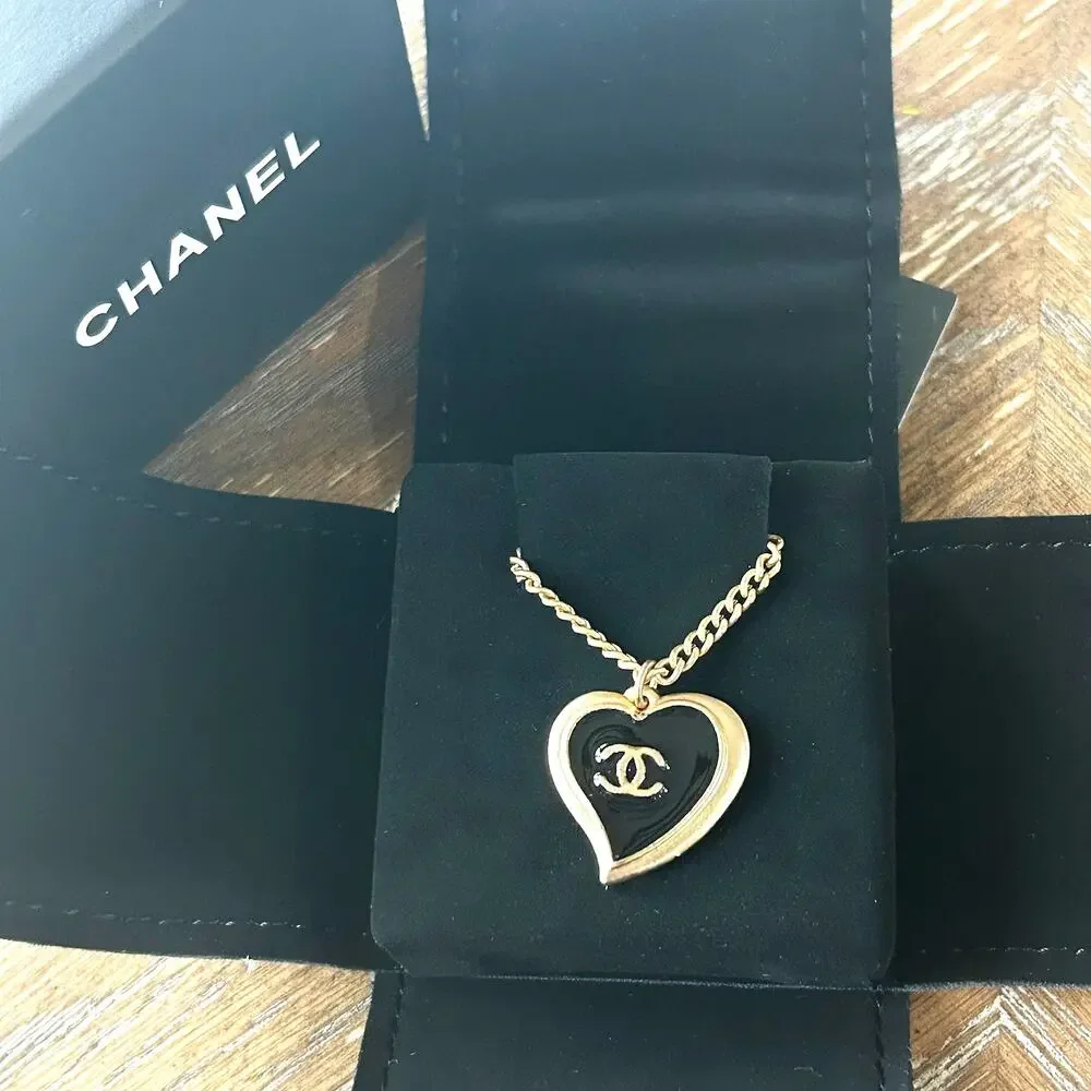 Genuine 18k Gold Plated Chanel Black Enamel Heart CC Logo Luxury - Picture 1 of 6